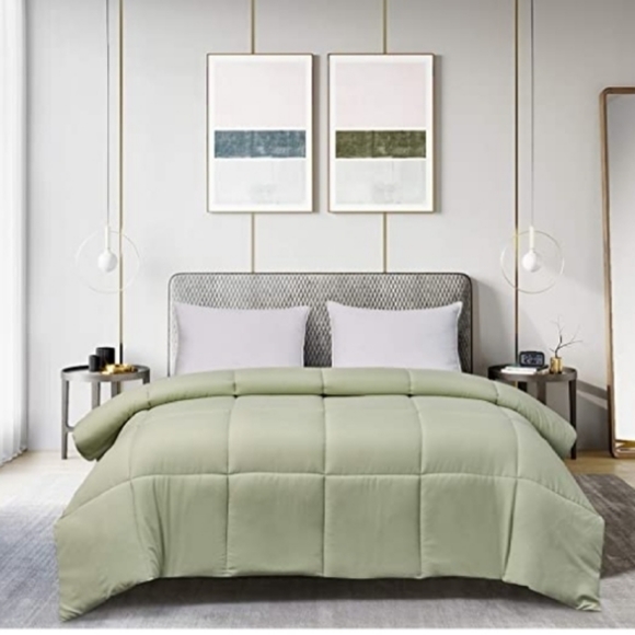 ROYAL LUXE SUPER SOFT ALL SEASON DOWN ALTERNATIVE COMFORTER, KING - Picture 2 of 7